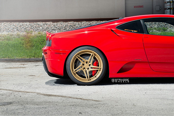 Фото дисков Strasse Wheels SV2T Deep Concave FS Сатиновое темное золото на Ferrari F430