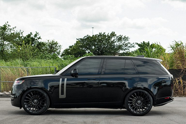 Фото дисков Anrky RF-182 Черный глянец на Range Rover V