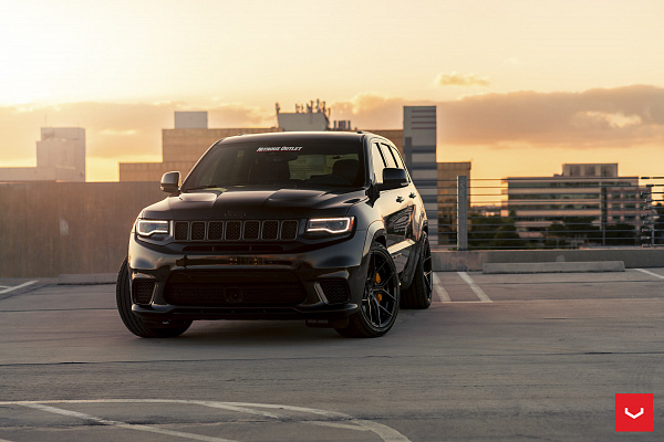 Фото дисков Vossen HF-5 Черный глянец на Jeep Grand Cherokee IV