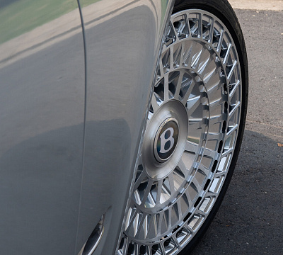 Фото дисков Vossen LC3-13T на Bentley Mulsanne II
