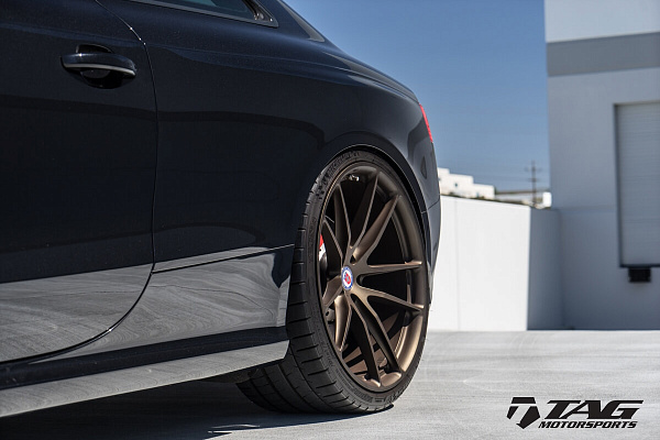 Фото дисков HRE P104 Сатиновая бронза на Audi A/S/RS 5 (8T)