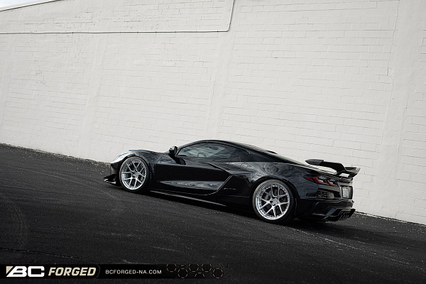 Фото дисков BC Forged HCS02 Полированный лак на Chevrolet Corvette C8