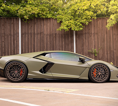 Фото дисков Vossen LC3-02 на Lamborghini Revuelto