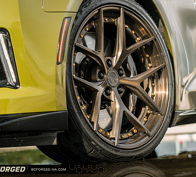 Фото дисков BC Forged HCS21 на Chevrolet Camaro VI