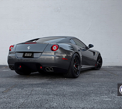 Фото дисков HRE S101 на Ferrari 599
