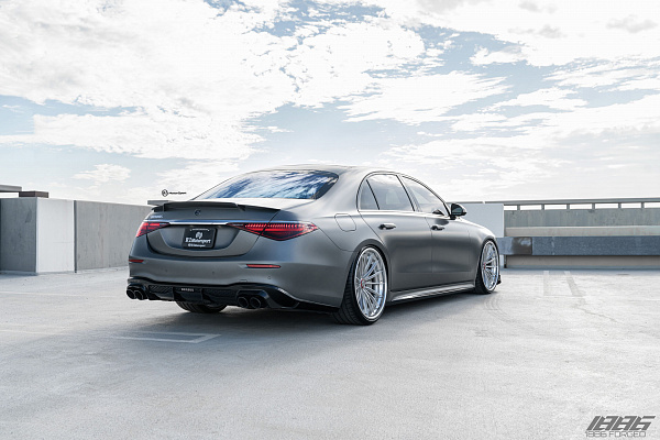 Фото дисков 1886 Wheels XR015 Глянцевый лак на Mercedes-Benz S-Class (W223)