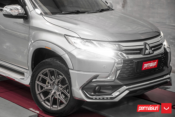 Фото дисков Vossen HF6-4 Матовый графит на Mitsubishi Pajero Sport III
