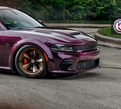 Фото дисков HRE 105 на Dodge Charger VII