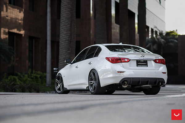 Фото дисков Vossen HF-1 Алмазная проточка на Infiniti Q50