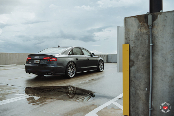 Фото дисков Vossen ML-X3 Глянцевый тонированный лак на Audi A/S 8 (D4)