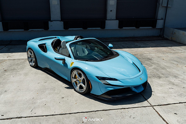 Фото дисков Anrky XR-305 Глянцевый лак на Ferrari SF90