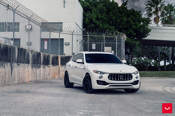 Фото дисков Vossen HF-7 Черный сатин на Maserati Levante