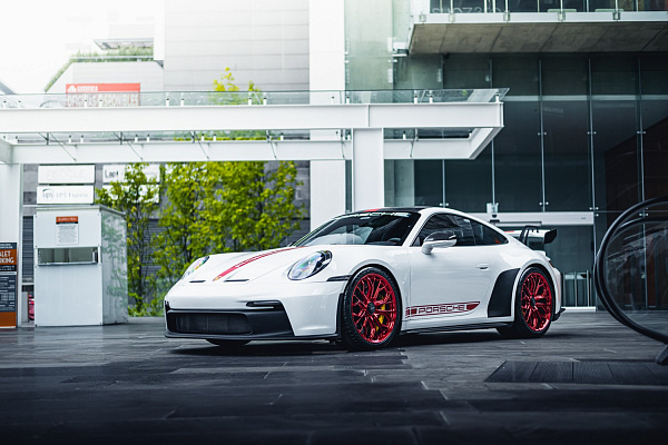 Фото дисков Brixton Forged PF10-RS Красный глянец на Porsche 911 VIII