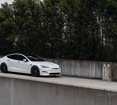 Фото дисков Vossen HFX-1 (5-Lug) на Tesla Model S