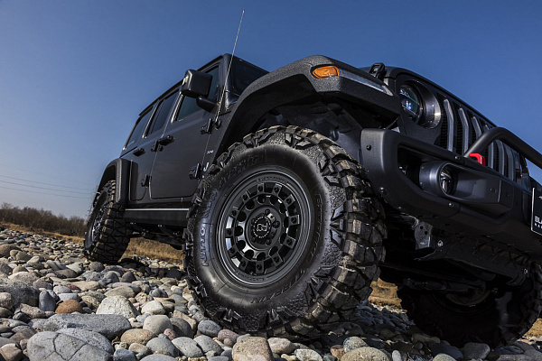 Фото дисков Black Rhino FUJI Черный сатин на Jeep Wrangler IV (JL)