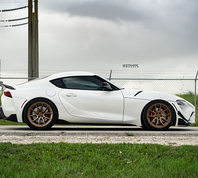 Фото дисков Strasse Wheels SV5 Deep Concave Duoblock на Toyota Supra A90