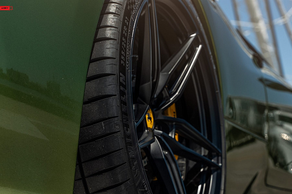 Фото дисков Anrky AN17 Черный сатин на Ferrari 458