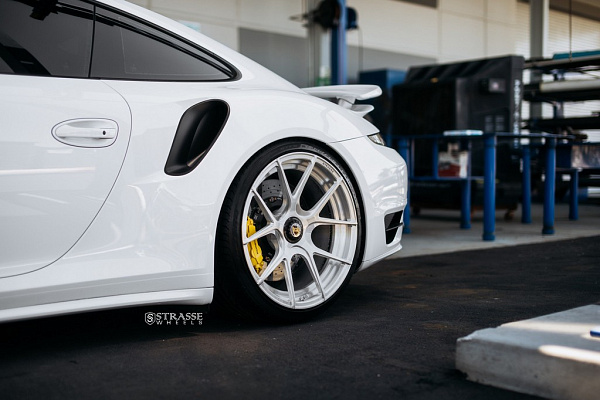Фото дисков Strasse Wheels SM5R Deep Concave Duoblock Глянцевый лак на Porsche 911 VII