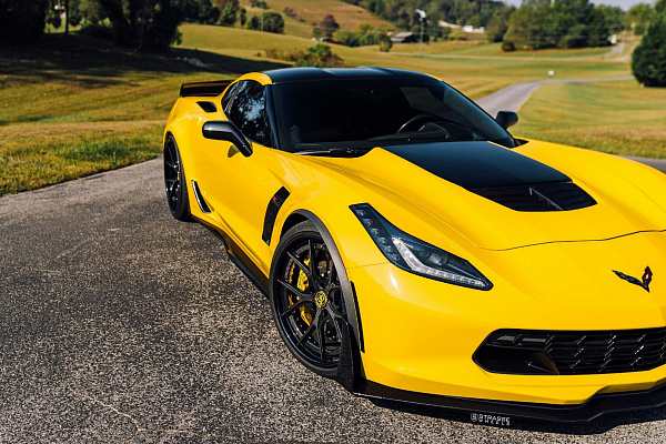 Фото дисков Strasse Wheels SM5R Deep Concave FS Другой цвет на Chevrolet Corvette C7