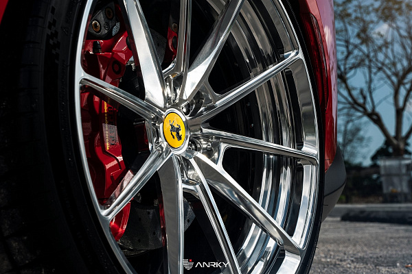 Фото дисков Anrky AN28 Полированный лак на Ferrari 812