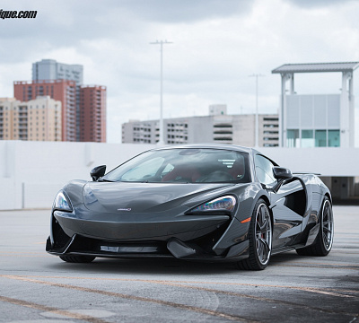 Фото дисков HRE S101 на McLaren 570S