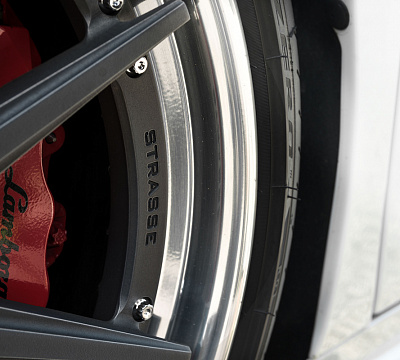 Фото дисков Strasse Wheels SV1 Deep Concave FS на Lamborghini Huracan