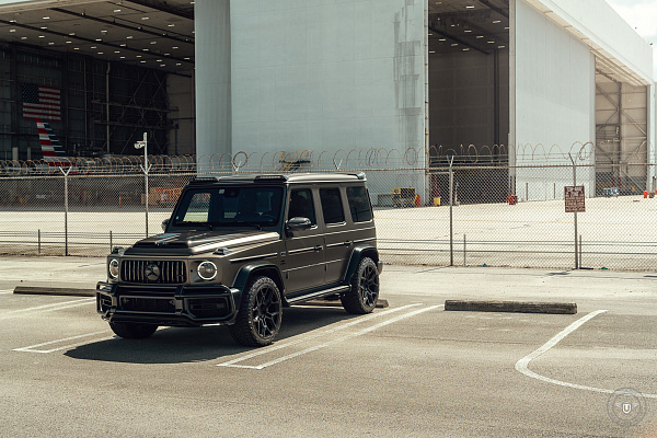 Фото дисков Vossen UV-4 Черный сатин на Mercedes-Benz G-Class III