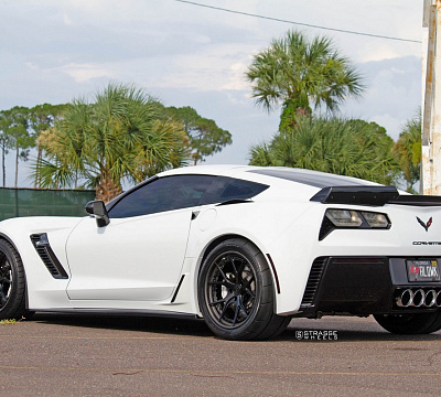 Фото дисков Strasse Wheels SM5R Deep Concave FS на Chevrolet Corvette C7