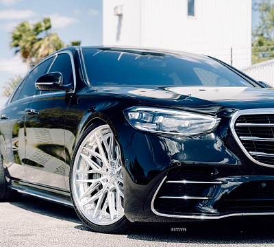 Фото дисков Strasse Wheels SV10M-RS Deep Concave FS на Mercedes-Benz S-Class (W223)