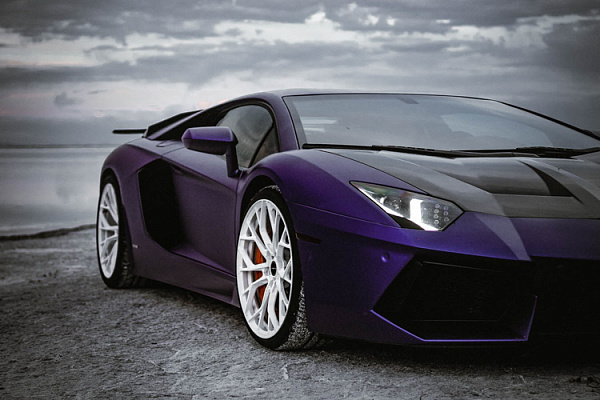 Фото дисков Brixton Forged PF10 Белый глянец на Lamborghini Aventador