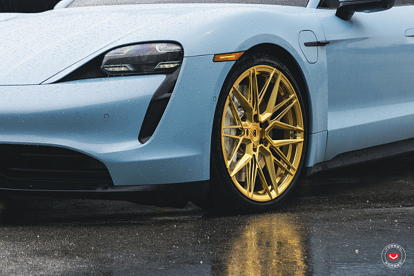 Фото дисков Vossen EVO-5 Глянцевое золото на Porsche Taycan I