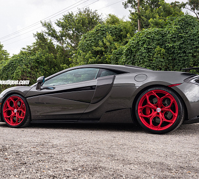 Фото дисков HRE P111SC на McLaren 570S