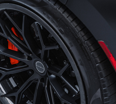 Фото дисков Brixton Forged CM6-R на Aston Martin DBX