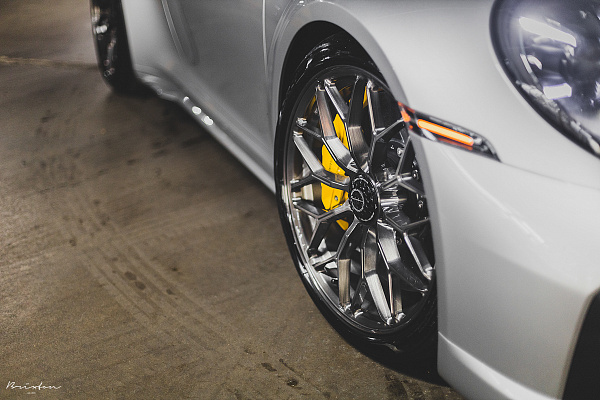Фото дисков Brixton Forged CM6-R Глянцевый темный лак на Porsche 911 VIII