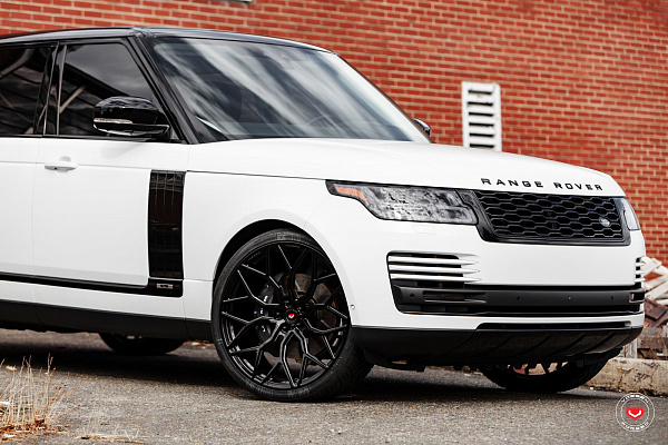 Фото дисков Vossen S17-01 Глянцевый тонированный лак на Range Rover IV