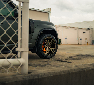 Фото дисков Vossen HF-5 на Land Rover Defender II