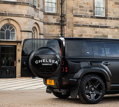 Фото дисков Kahn Mondial Retro RS на Land Rover Defender II