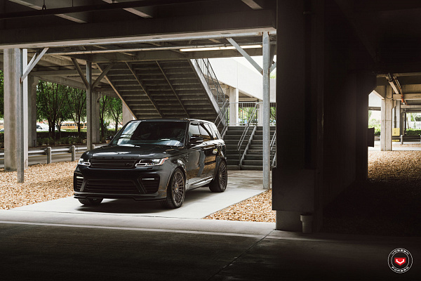 Фото дисков Vossen S17-13 Глянцевый темный лак на Range Rover Sport II