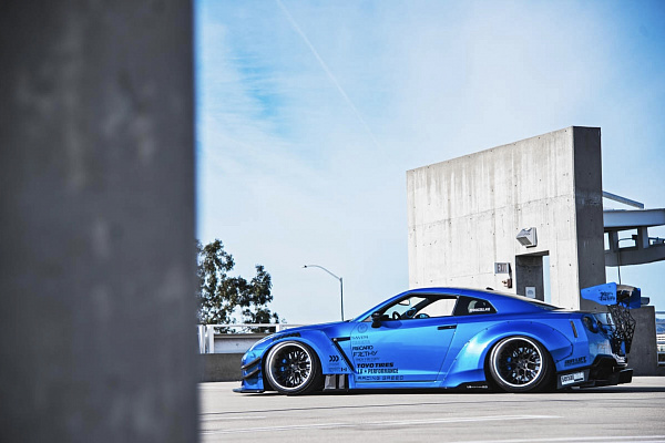 Фото дисков Savini SV83 Другой цвет на Nissan GT-R