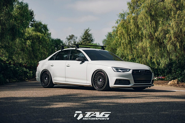 Фото дисков HRE 501 Черный сатин на Audi A/S/RS 4 (B8)
