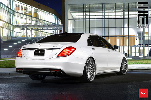 Фото дисков Vossen VFS-2 Серебро на Mercedes-Benz S-Class (W222, C217)
