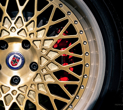 Фото дисков HRE 501 на Porsche Panamera III