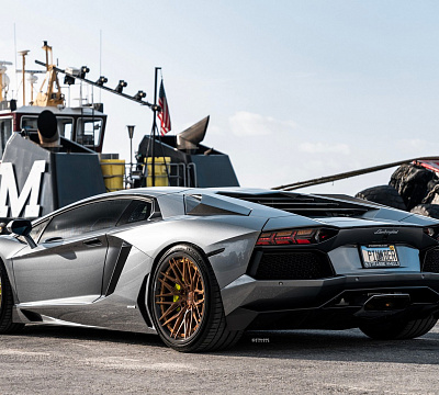 Фото дисков Strasse Wheels SV10M Track на Lamborghini Aventador
