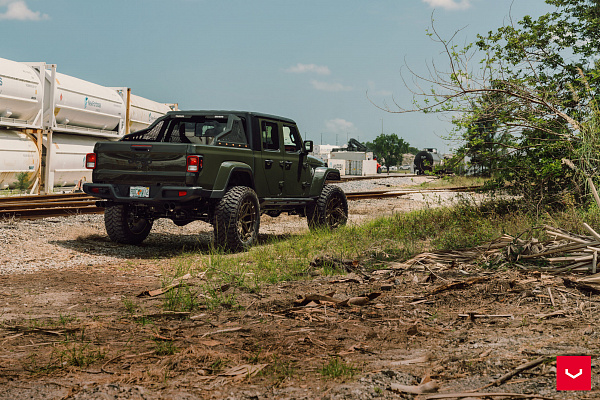 Фото дисков Vossen HFX-1 (5-Lug) Сатиновая бронза на Jeep Gladiator II (JT)