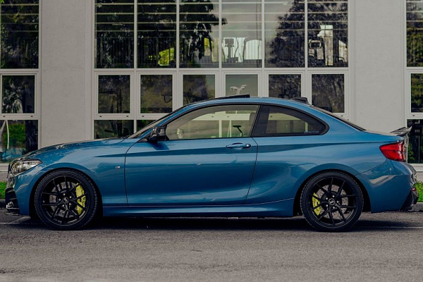BMW M220i