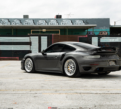 Фото дисков HRE 300 на Porsche 911 VII