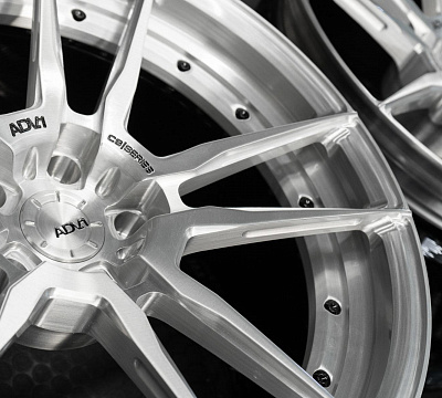 ADV.1 ADV5.2 M.V2 CS