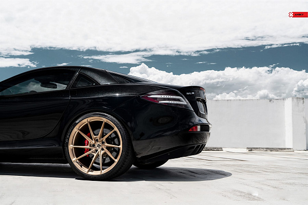 Фото дисков Anrky AN13 Сатиновая шампань на Mercedes-Benz SLR McLaren