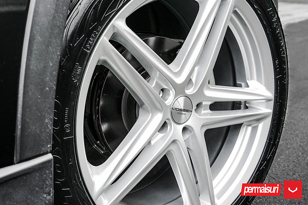 Фото дисков Vossen VFS-5 Серебро на Mazda CX-5 II