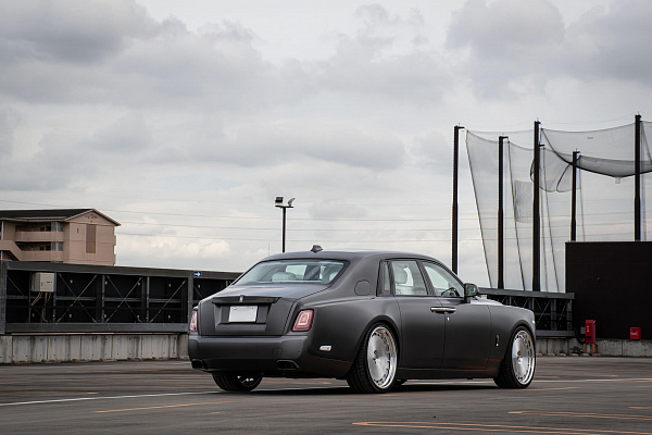 Фото дисков HRE 935 Глянцевый лак на Rolls-Royce Phantom